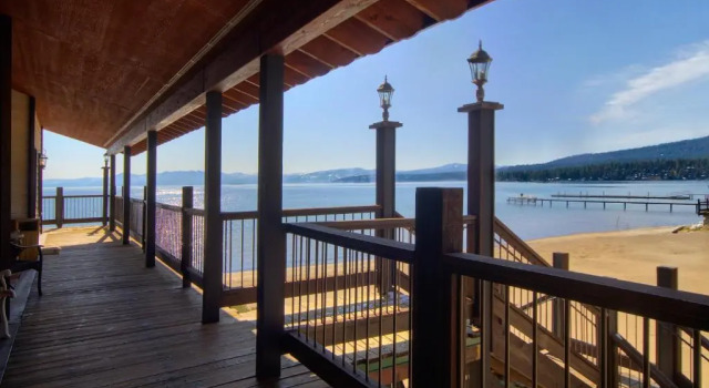 Четырёхместный номер Standard с видом на озеро Mourelatos Lakeshore Resort