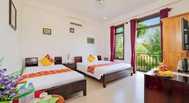 Трёхместный номер Standard с балконом Quynh Chau Homestay Hội An