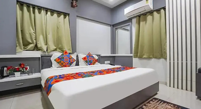 Номер Deluxe Fabhotel Imperial Suites