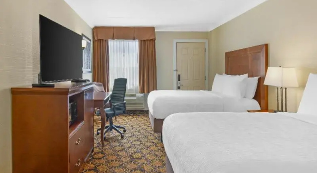 Четырёхместный номер Standard Best Western Plus Dryden Hotel and Conference Centre