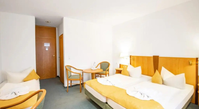 Трёхместный номер Standard Hotel garni Zwickau-Mosel