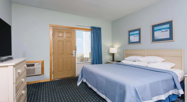 Двухместный номер Standard Days Inn by Wyndham Kill Devil Hills Oceanfront - Wilbur