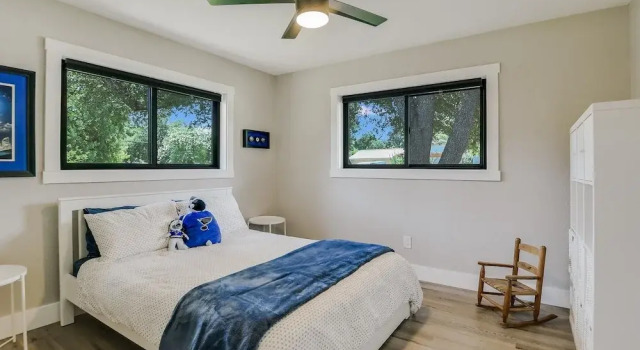 Charming Ranch Home Near Dell With Cocktail Pool