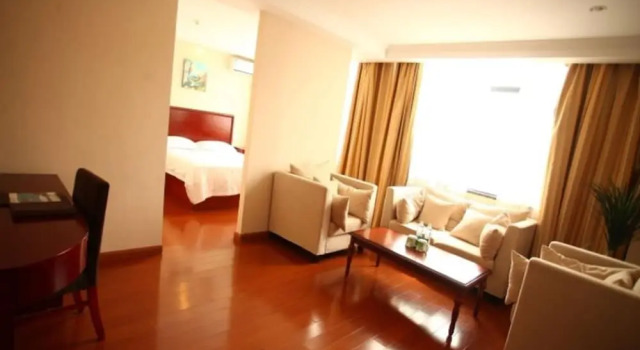 GreenTree Inn SuQian XiHu Road BaoLong Plaza JinYing Hotel