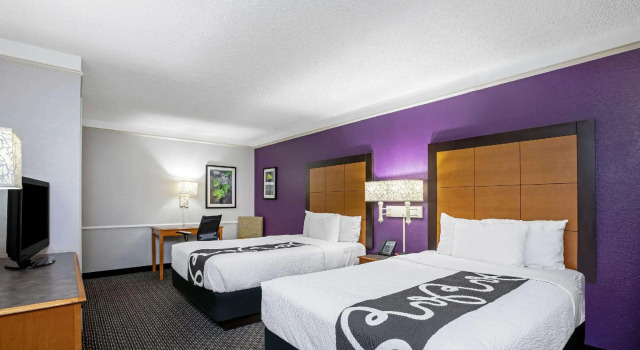 Четырёхместный номер Standard La Quinta Inn by Wyndham Sacramento North