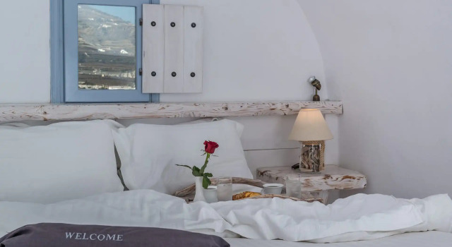 Лофт мезонет Athermi Suites