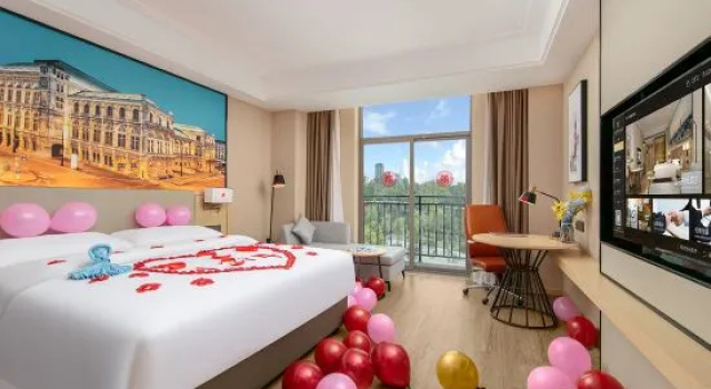 Люкс с красивым видом из окна Vienna International Hotel