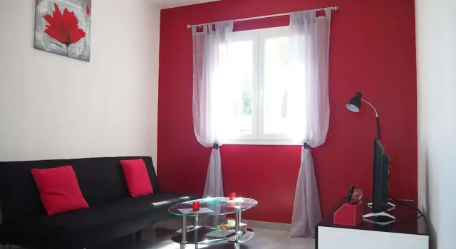 Ground Floor Home With Modern Design, Montagnac, Rezervovat Hotel Hotely v Montagnac s parkováním, Parkování