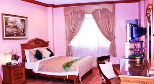Alessandra Garden, Rezerwuj Hotel Hotele w National Capital Region z basenem, Basen