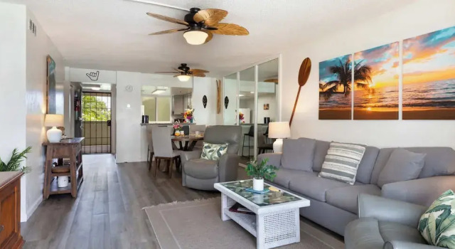 Oceanfront Condo 117 in Kailua-kona