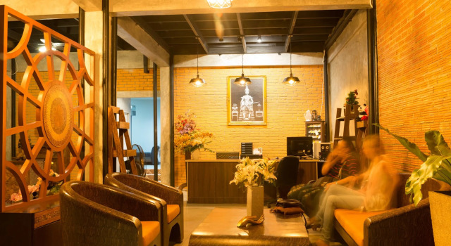 Iris hostel, Забронировать Хостел Отели Чиангмай с завтраком, рядом с Рынок Варорот/Рынок Кад-Луанг, Завтраки