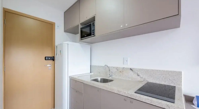 Studio Moderno em cond. c/ piscina HFO0208