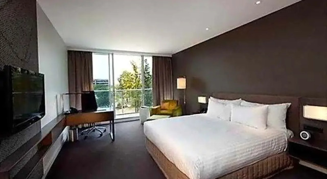 Номер Superior Pullman Adelaide