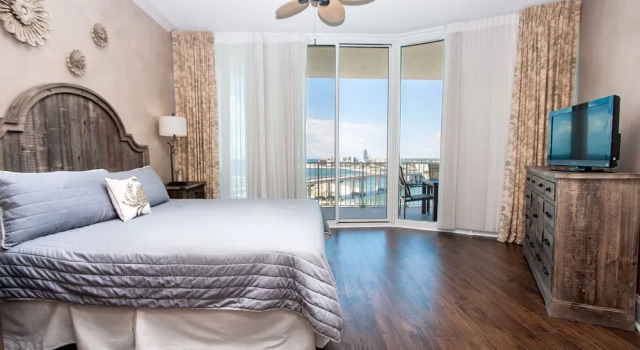 Two Bedroom Penthouse - Unit Crbph01, Prenota Hotel Hotel a Alabama con piscina, Piscina