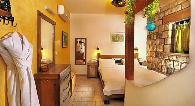 Shwartzimmer, Book Hotel Rosh Pinna Upper Galilee