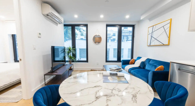 149bk-202 New Condo 1BR in Prime Greenpoint Brooklyn