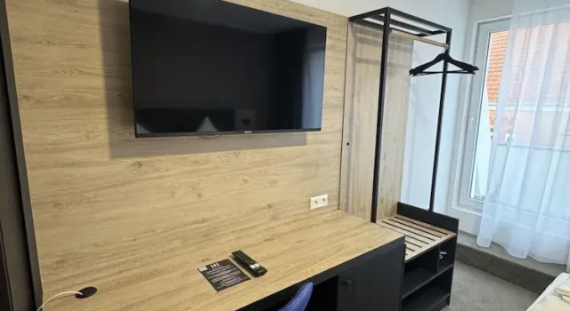 Двухместный номер Deluxe с балконом HI Grand City Hotel