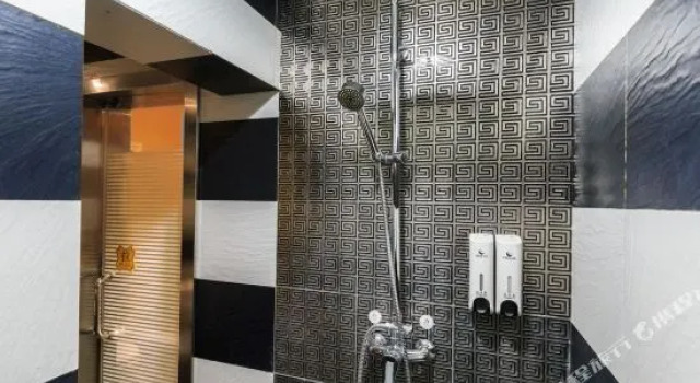 Plinisi American Hotel (Lixin Road Store, Five Star Pedestrian Street, Liuzhou), Prenota Hotel Liuzhou Guangxi