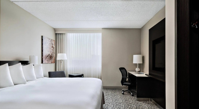 Двухместный номер Standard Cleveland Marriott East