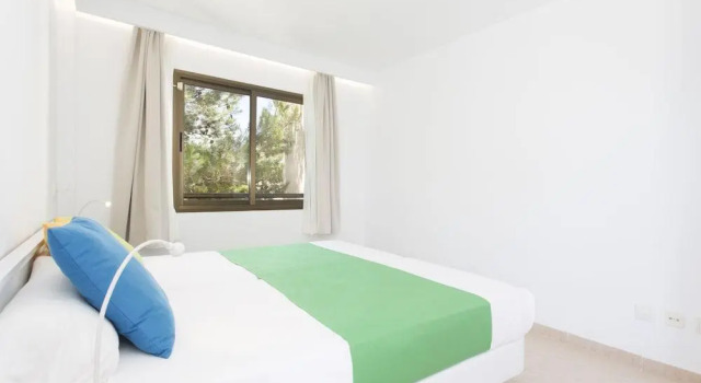 Aparthotel Cala Guya