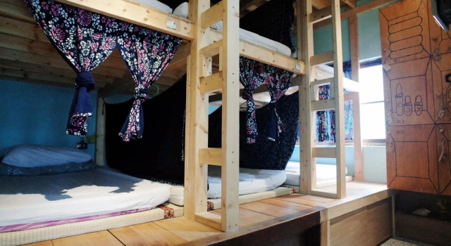 Кровать в общем номере Fuqi Hostel - Heping