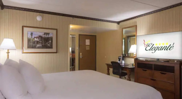 Номер Executive MCM Elegante Hotel