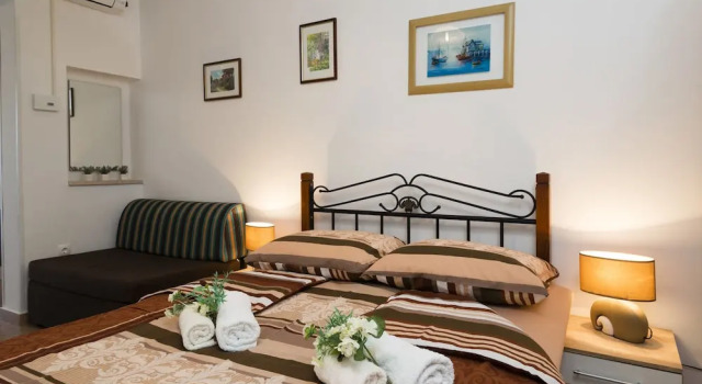 Студия с балконом и с видом на сад Apartments Villa Nona