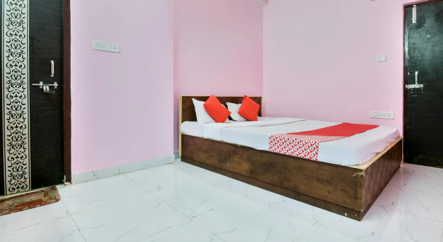 OYO 66791 Rainbow Homestay, Забронировать Отель Отели штата Карнатаки 3 звезды, 3*