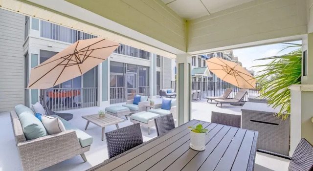 Upstay Amazing Disney Condo w Patio Sleeps 6, Rezerwuj Apartament Four Corners Floryda