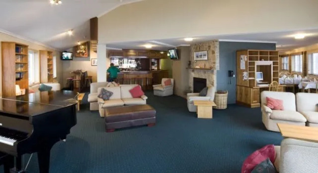 Attunga Alpine Lodge & Apartments, Book Apartment Falls Creek 