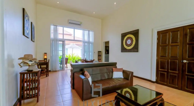 Bali Style 2 Bedroom Villa with Pool - B99, Забронировать Курортный отель Ban Khao Takiap Као-Такиаб, рядом с Храм Ват-Као-Крайлас