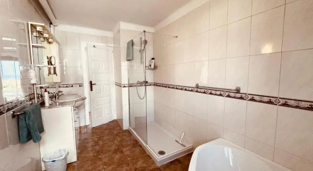 Коттедж house private heated pool amazing view on golf ocean 3 bedrooms 3 bathrooms 6 to 8 adults 3-17 years old children being considered adults and in addition 0-2 years old children are welcome for free