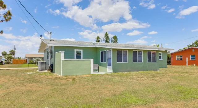 4 Mi to Venice Beach: Home w/ Patio & Yard, Забронировать Дом для отпуска Венис Sarasota Area, рядом с Legacy Trail