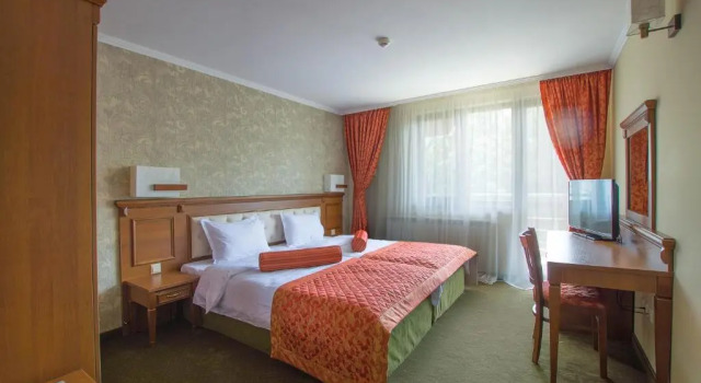 Апартаменты Hotel Edelweiss