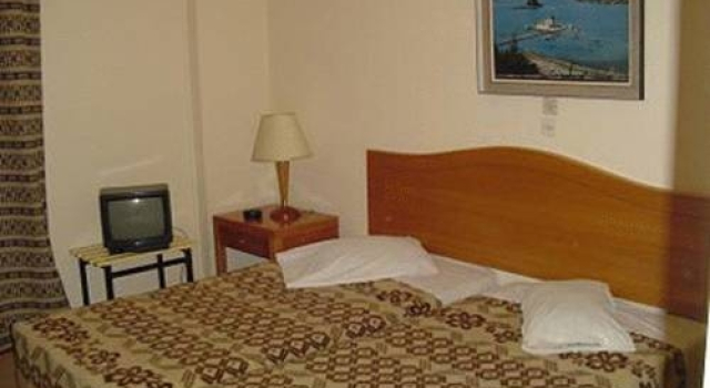 Aris Hotel