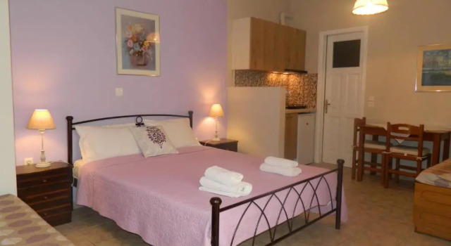 Студия Perakis Apartments