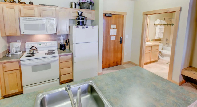 Sunstone 131 - Two Bedroom Condo