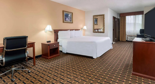 Двухместный номер Standard Travelodge by Wyndham Indianapolis Speedway