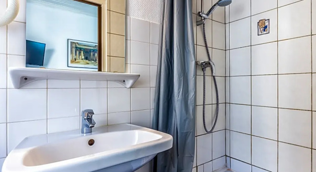 Номер Economy Hôtel Saint Maurice