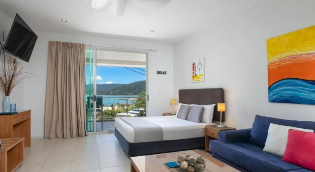 Студия с видом на море Waterview Airlie Beach