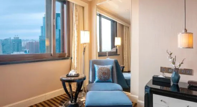 Номер Executive Yun-Zen Jinling World Trade Plaza Hotel