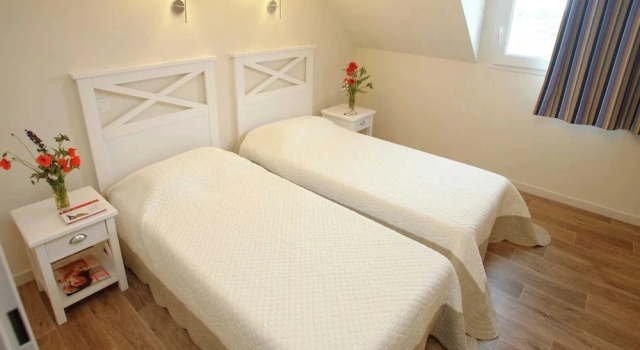 Relaxing Coastal Apt for 8