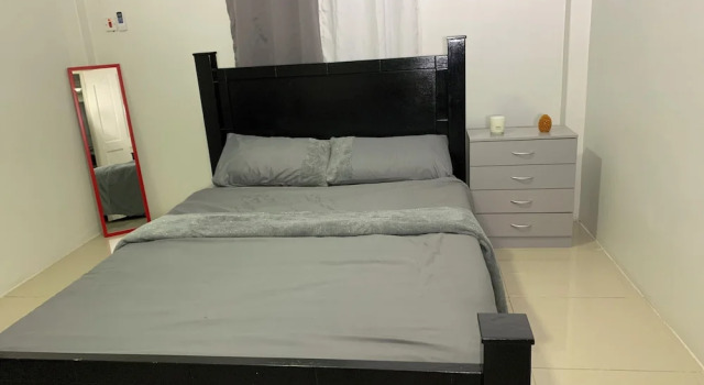 2 Bed Apartment - Sleeps 4 - Parking - Wifi, Book Apartment Apartments in Georgetown, Apartment