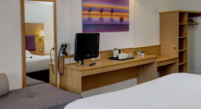 Orchid Epsom; Sure Hotel Collection by Best Western, Buchen Sie Hotel Epsom Surrey