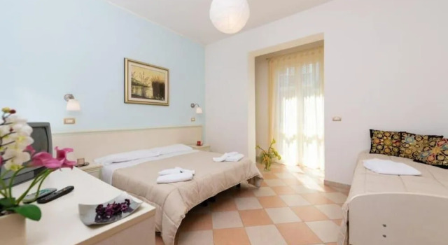 Hotel Bruna, Varaa Hotelli Hotellit Abruzzo aamiaisella, Aamiainen