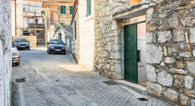 Guesthouse F, Book Hotel Cheap Hotels in Croatian Islands