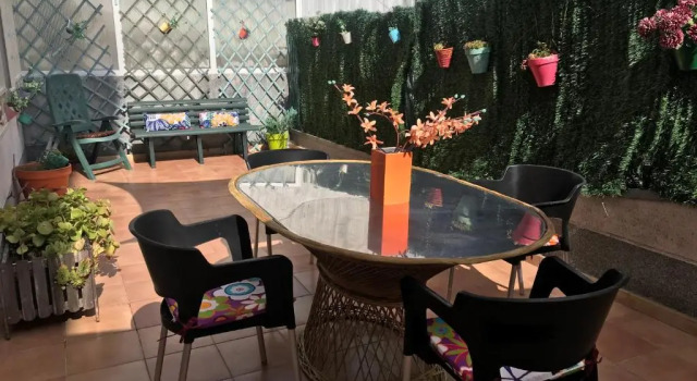 Апартаменты apartamento con amplia terraza cerca del hospital clínico