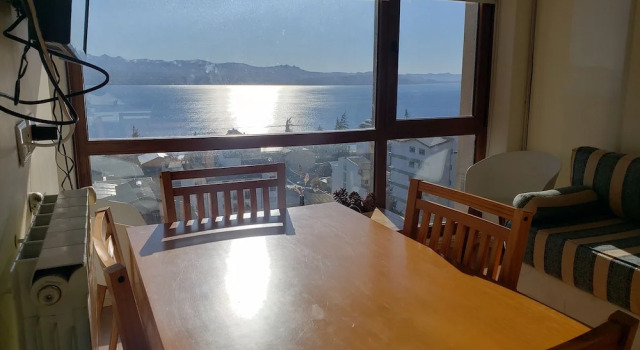 Семейные апартаменты Bariloche vista al lago, piscina, pleno centro
