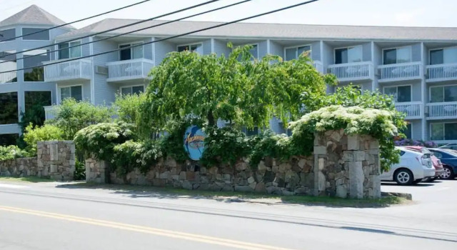 Anchorage by the Sea, Varaa Hotelli Hotellit New England uima-altaalla, Uima-allas