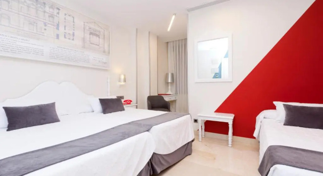 Трёхместный номер Standard Hotel Carlos V
